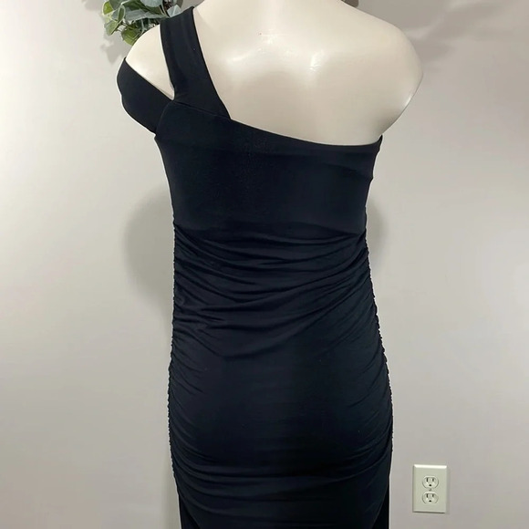 NWOT Isabella Oliver Brunswick Black Maternity Dress Ruched  One Shoulde… - Picture 9 of 16